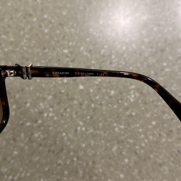 Coach sunglasses HC 8179 - Picture 6 of 7